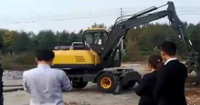 如何選購小型挖掘機及投資優勢